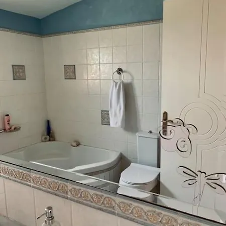 فيلة Marine's Lux Villa:golden Sunset كالاماتا